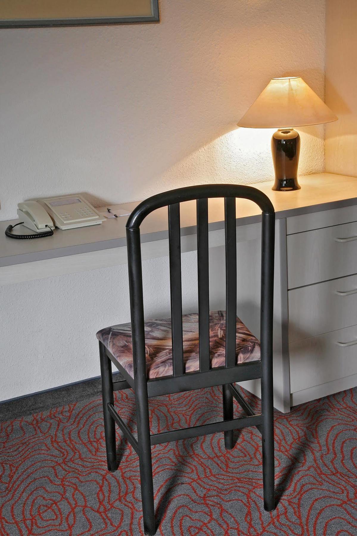 Days Inn Kassel Hessenland Esterno foto